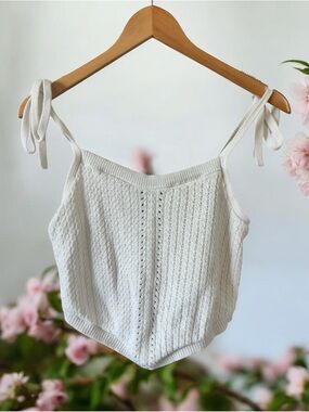 SO Cream Knit Tie-Shoulder Crop Cami
